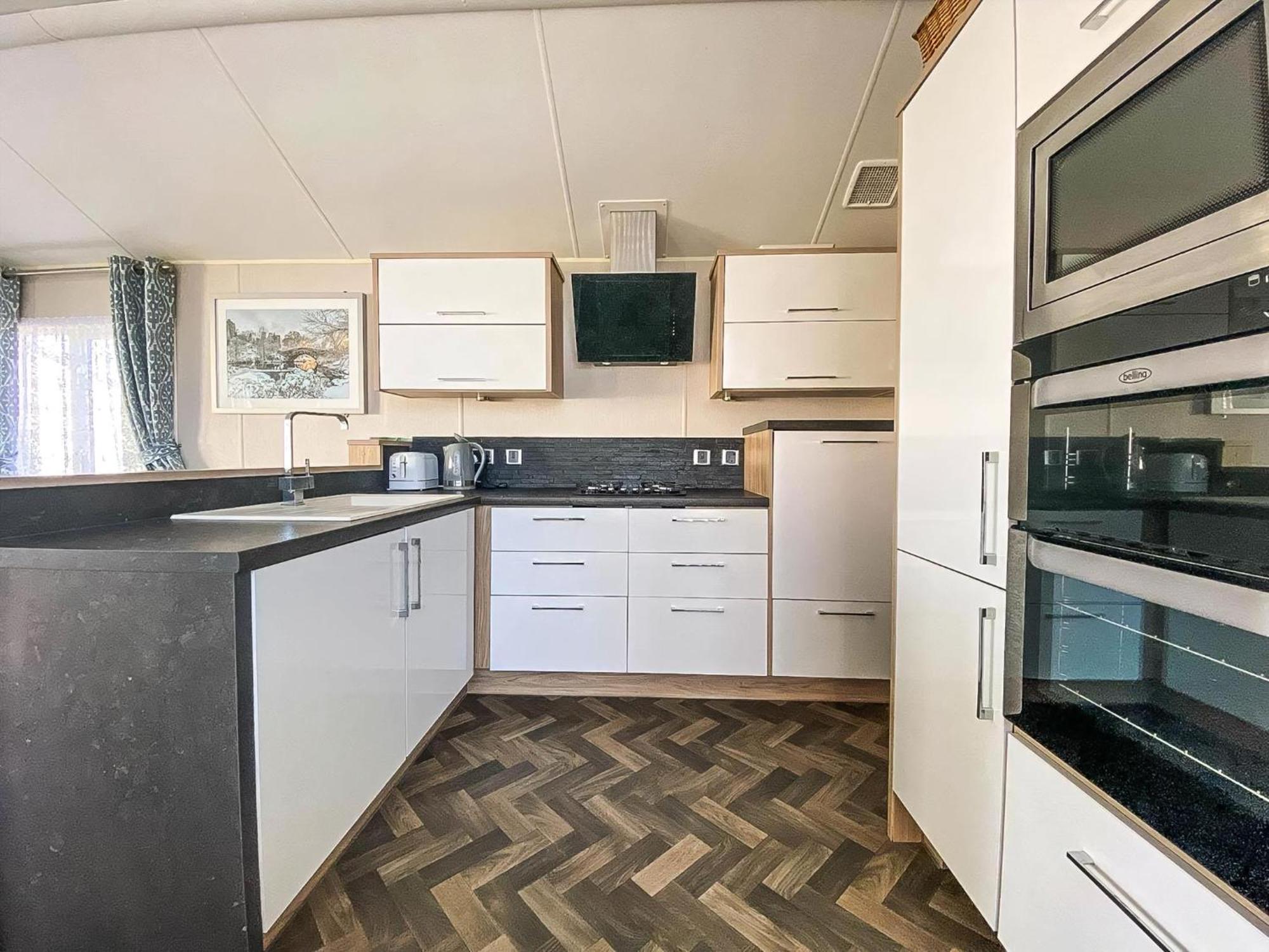 Luxury Caravan At Seaview Holiday Park In Kent Ref 47034Pb Whitstable Exteriör bild